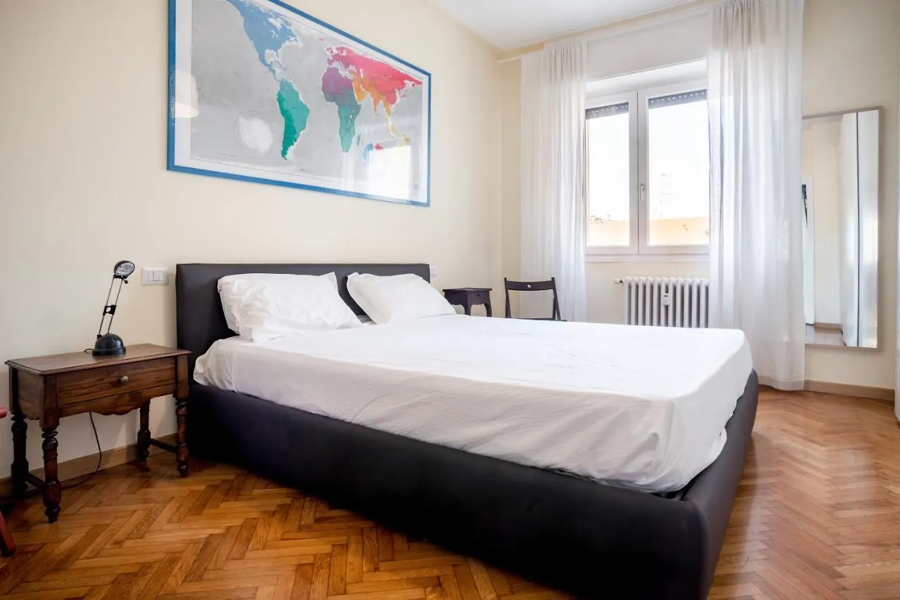 Apartamento Elegante Bilocale in Zona Tortona Milán