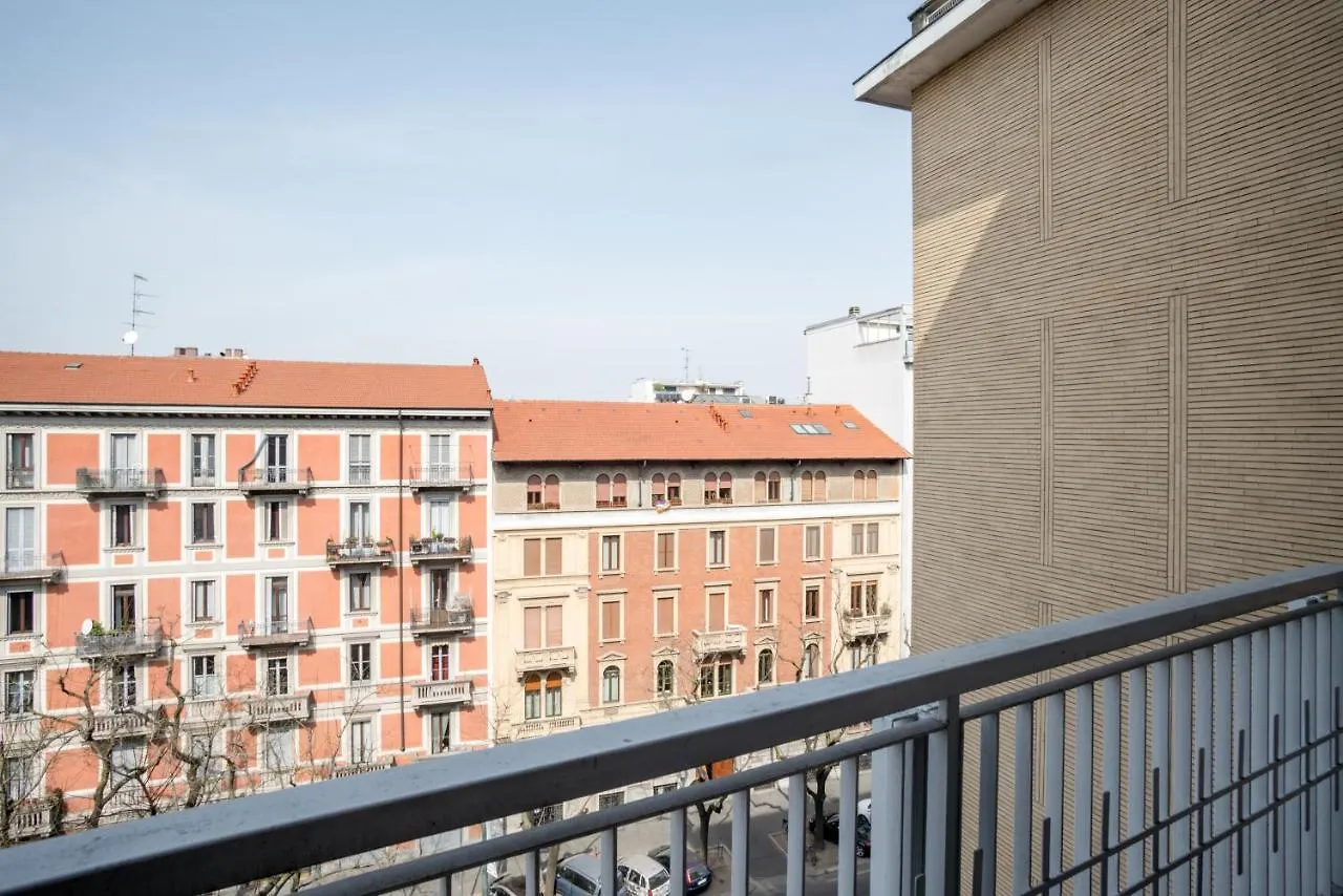 Apartamento Elegante Bilocale in Zona Tortona Milán